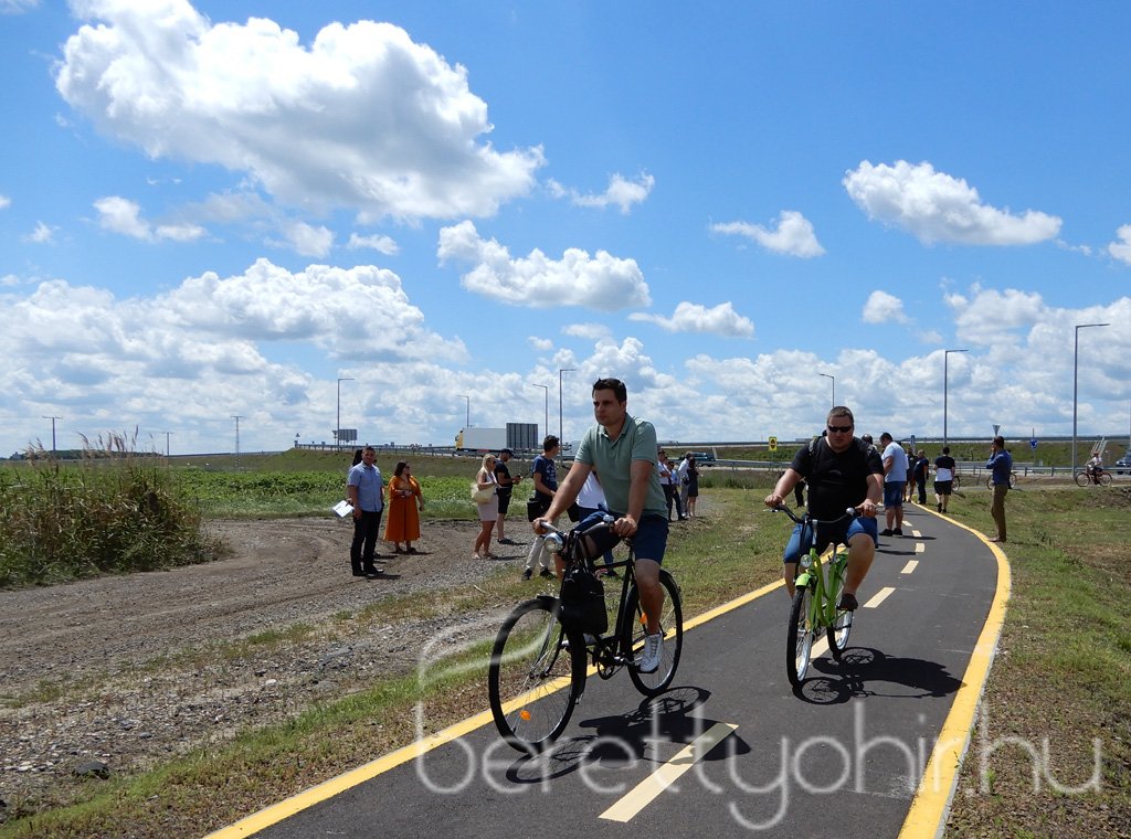Átadták a Berettyóújfalu-Tépe kerékpárutat 16